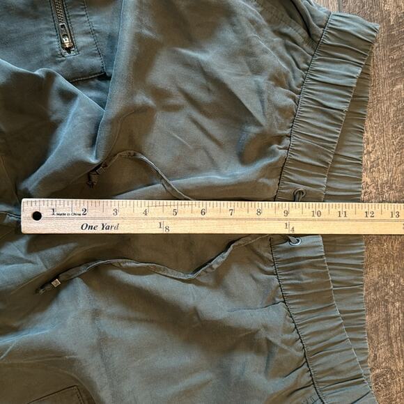 Banana Republic Women's TENCEL Cargo Jogger Steel Green Size M - Picture 5 of 9